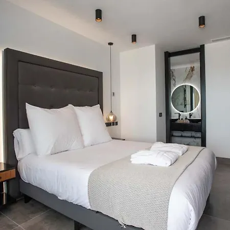 Villa Infinity *