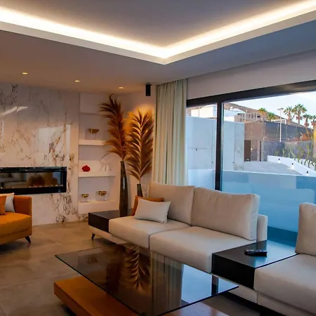 Infinity Villa *